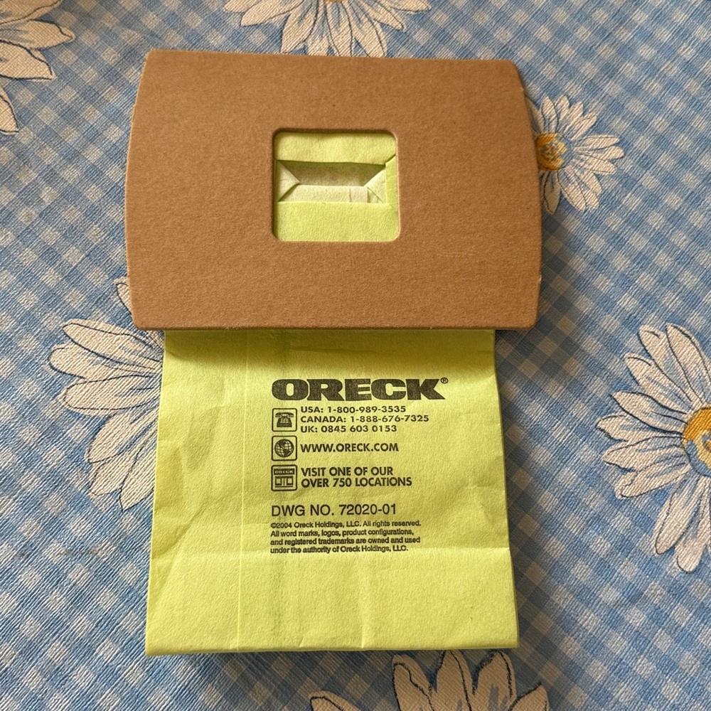 EUC~Oreck Black Handheld Vacuum W/Attachments/Filter Bag & Instruction Manual - Picture 14 of 14